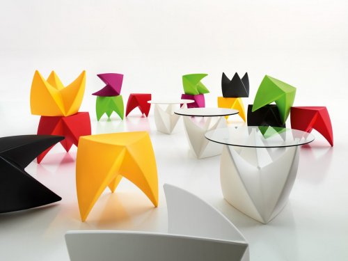 Столик-пуф пластиковый Mr. Lem