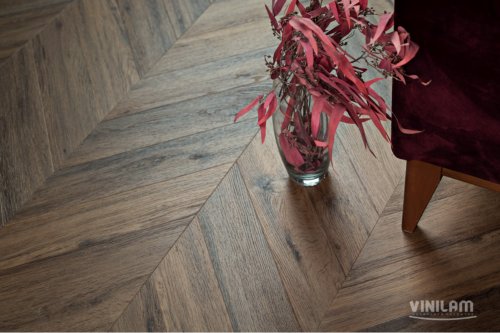 Виниловый ламинат Vinilam Parquet Chevron Шеврон Лувр I107516