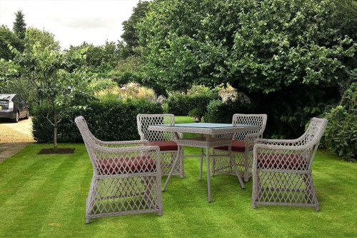 Кресло Mokka Villa Rosa бежевое