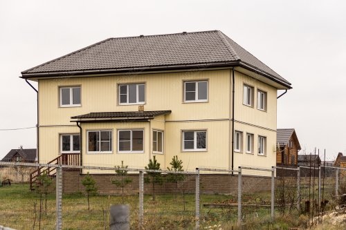 Кронштейн трубы Grand Line на кирпич 100мм RAL 8017 шоколад