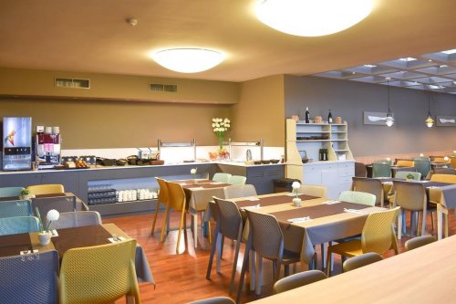 Стул пластиковый Bit ментол ментоловый