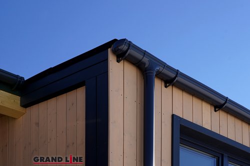 Хомут трубы Lite ПВХ Grand Line графит RAL 7024